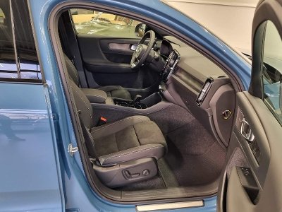 VOLVO C40
