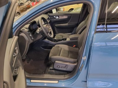 VOLVO C40
