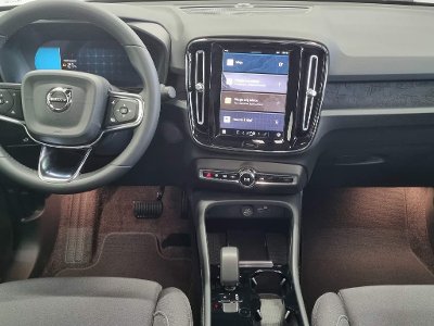 VOLVO C40