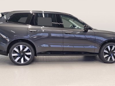VOLVO EX90