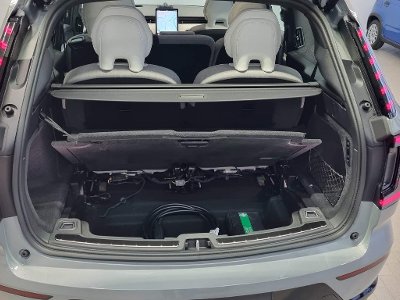 VOLVO EX90
