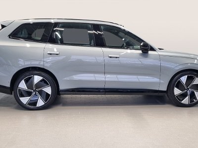 VOLVO EX90